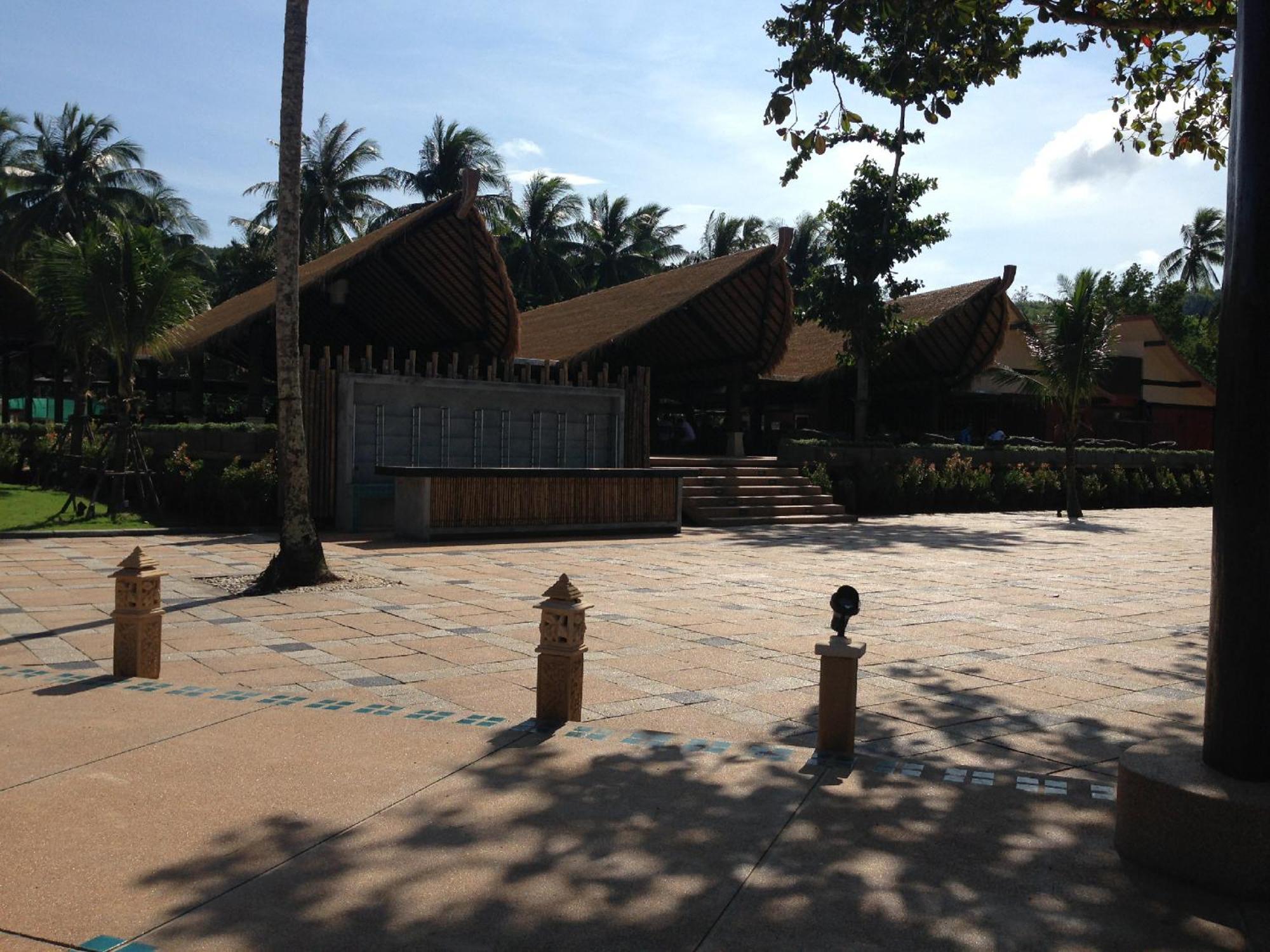 Blue Bay Resort - Access To Pool And Beach-Phuket & Krabi Ko Yao Extérieur photo The stage of the resort's theatre