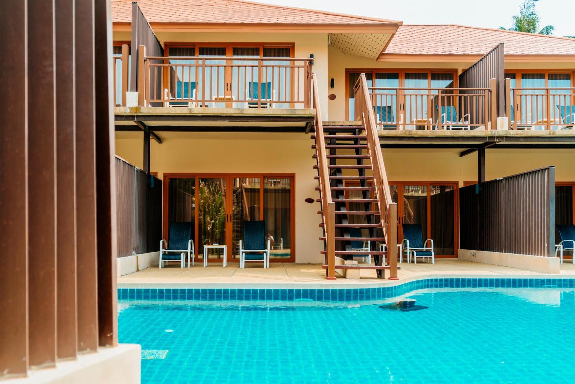 Blue Bay Resort - Access To Pool And Beach-Phuket & Krabi Ko Yao Extérieur photo The resort's pool