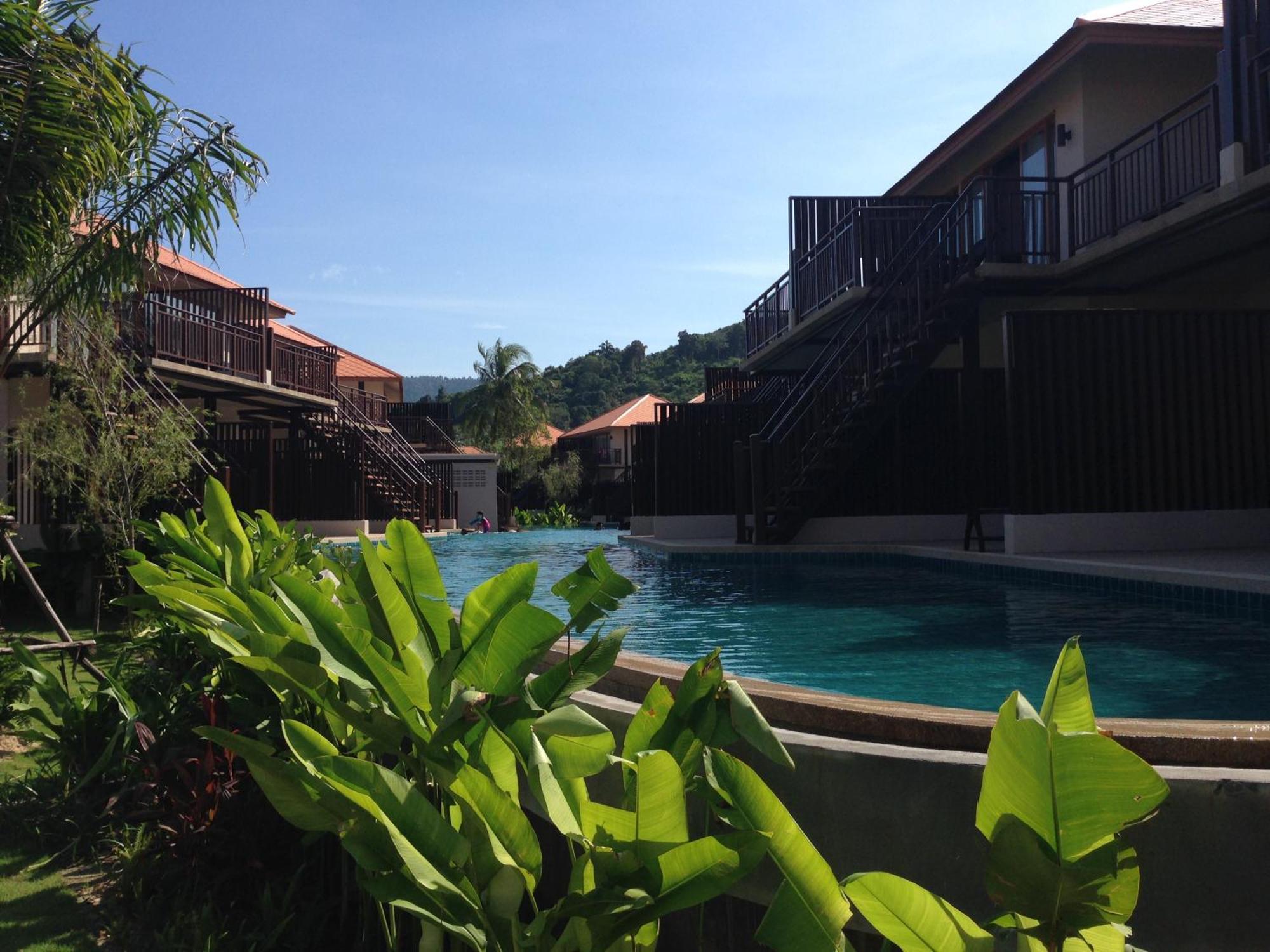 Blue Bay Resort - Access To Pool And Beach-Phuket & Krabi Ko Yao Extérieur photo The swimming pool at the resort